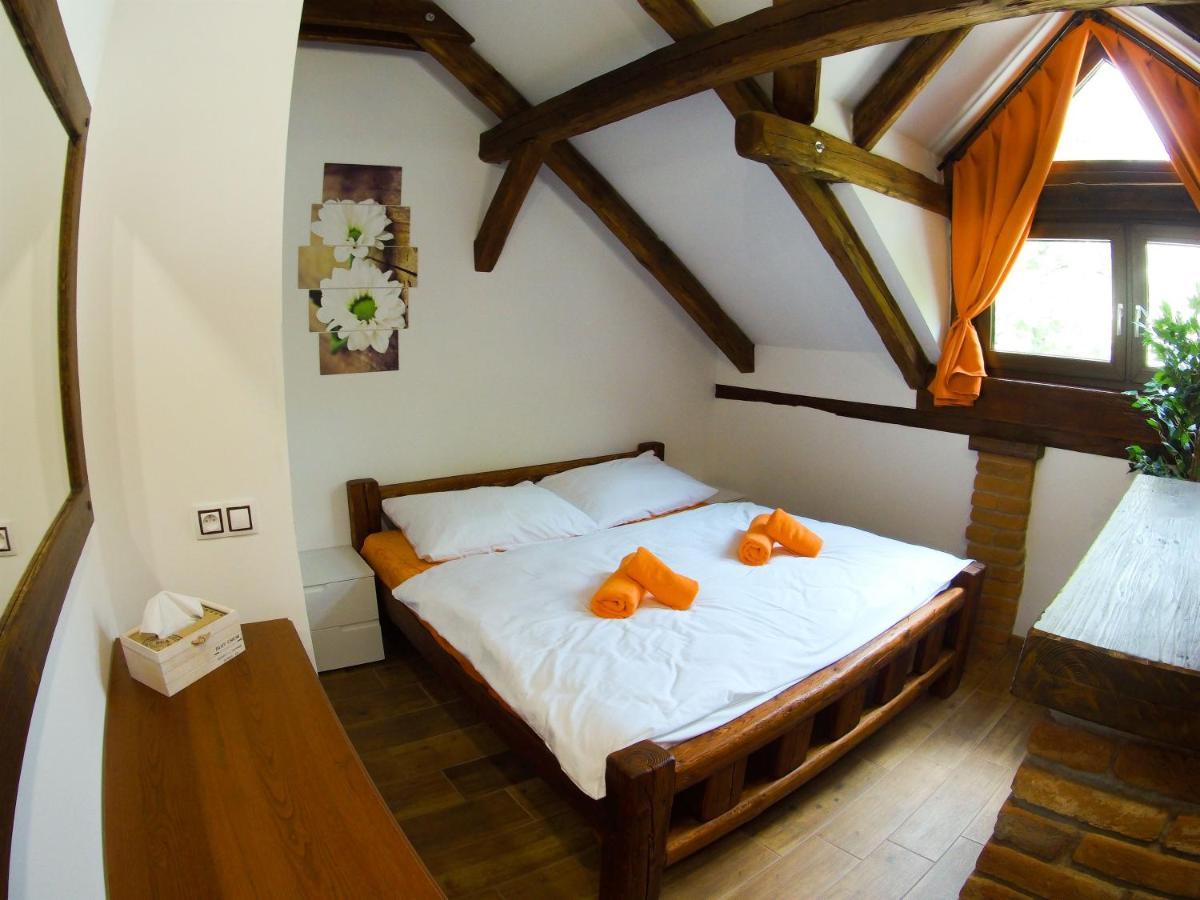 Apartment Apartmanovy Dum 13 Podkrovi 2 Sec